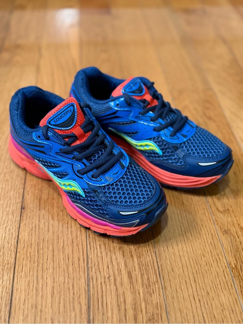 Size 6 Junior Saucauny Omni 9 KDZ Navy/Blue Mesh Low Top Unisex Kids Athletic